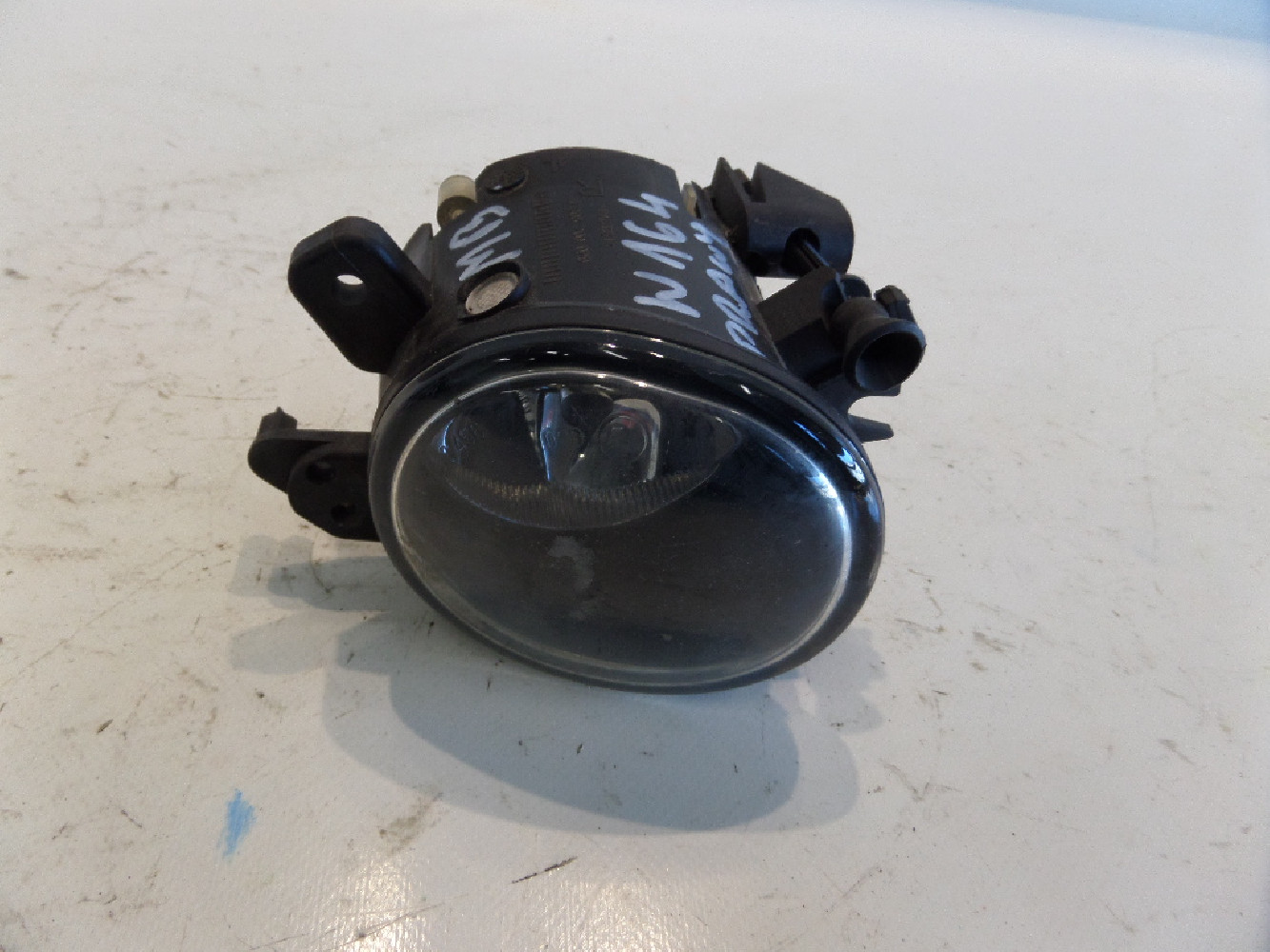 MERCEDES BENZ W164 HALOGEN LAMPA PRZECIWMGIELNA PRAWA