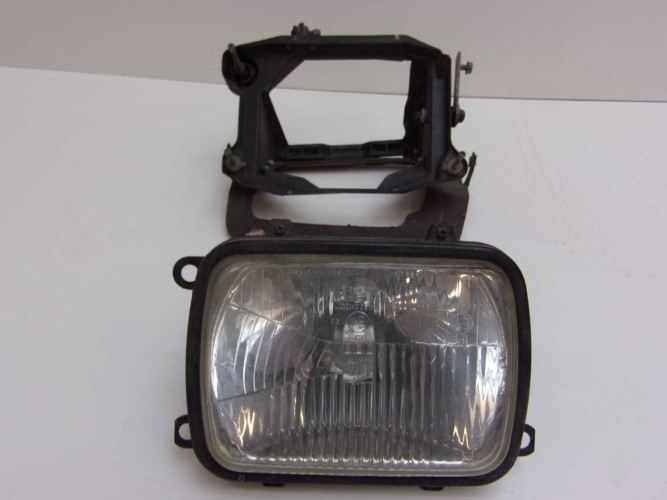 VOLVO 480 LAMPA PRAWA PRZÓD