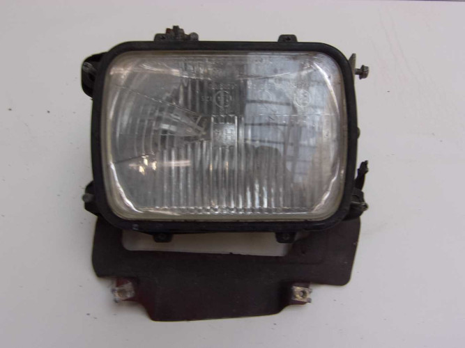 VOLVO 480 LAMPA PRAWA PRZÓD