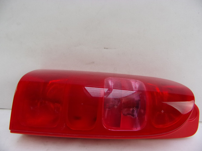 RENAULT MASTER II LAMPA LEWA TYŁ 7700352700