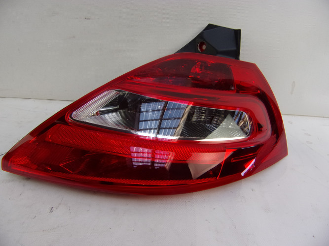 RENAULT MEGANE II LAMPA PRAWA TYŁ 8200413216