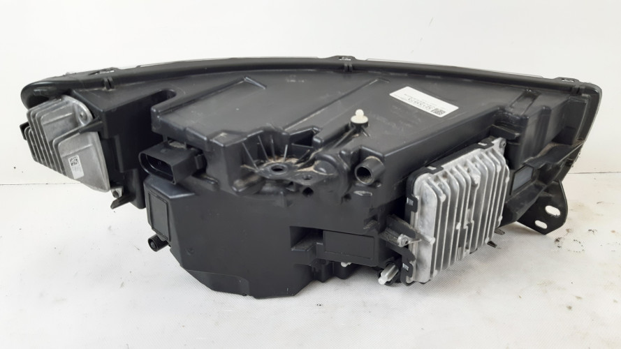 VOLVO XC40 LAMPA LEWA PRZÓD 32133573