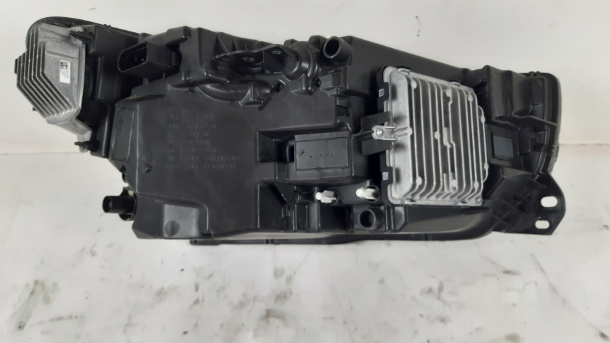 VOLVO XC40 LAMPA LEWA PRZÓD 31446784