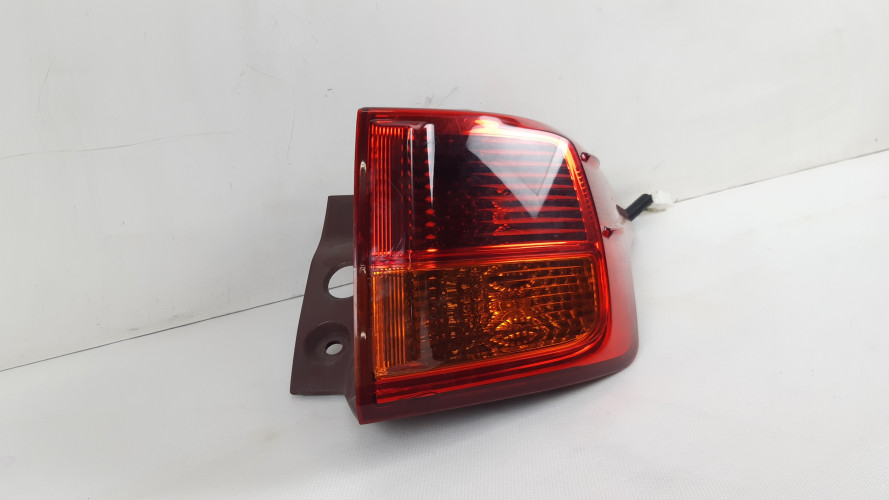 TOYOTA RAV4 IV LAMPA PRAWA TYŁ