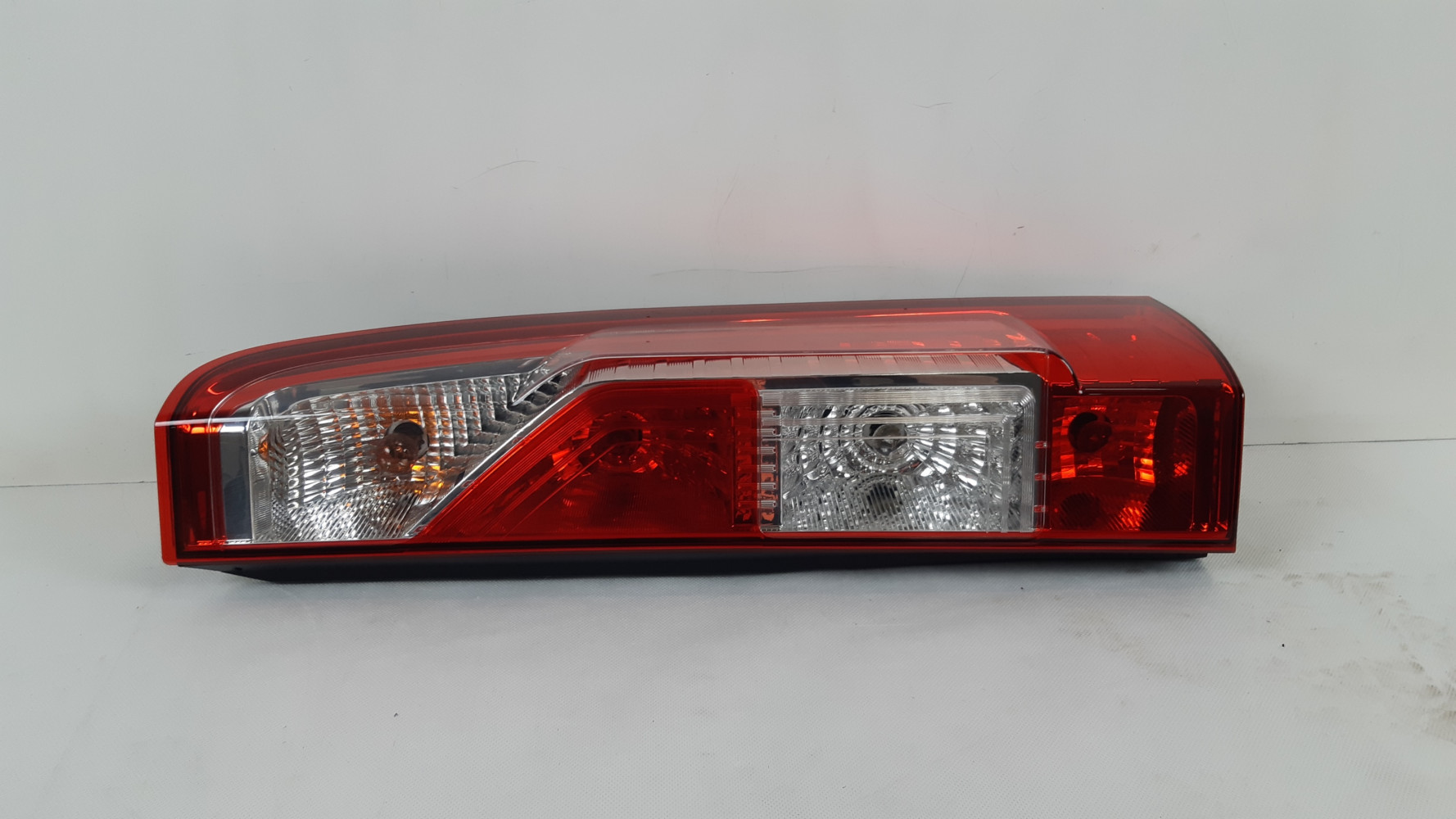 RENAULT MASTER III LAMPA PRAWA TYŁ 265500023R