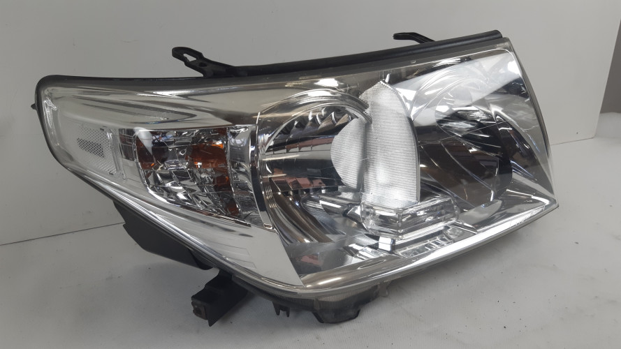 TOYOTA LAND CRUISER 200 08-11 LAMPA PRAWA PRZÓD