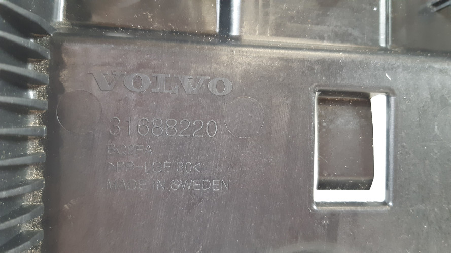 VOLVO XC90 II PODSTAWA AKUMULATORA 31688220