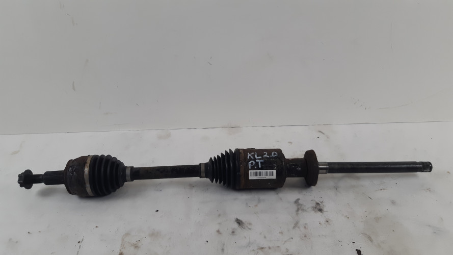 JEEP CHEROKEE KL 2.0 MTJ PÓŁOŚ PRAWA TYŁ 68247959AB