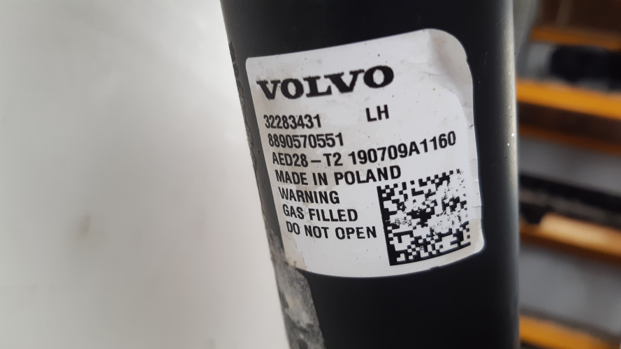 VOLVO XC40 T5 MCPHERSON LEWY PRZÓD 32217809, 32221856, 32283431