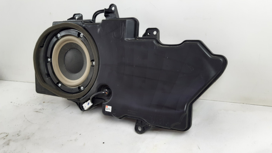 TOYOTA LAND CRUISER 150 GŁOŚNIK SUBWOOFER 861500W240