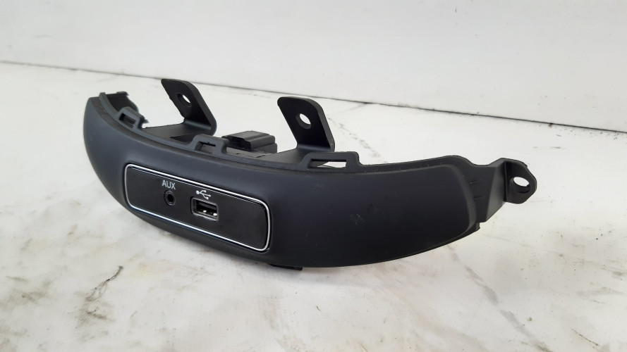 FIAT 500X PANEL USB AUX 735626663