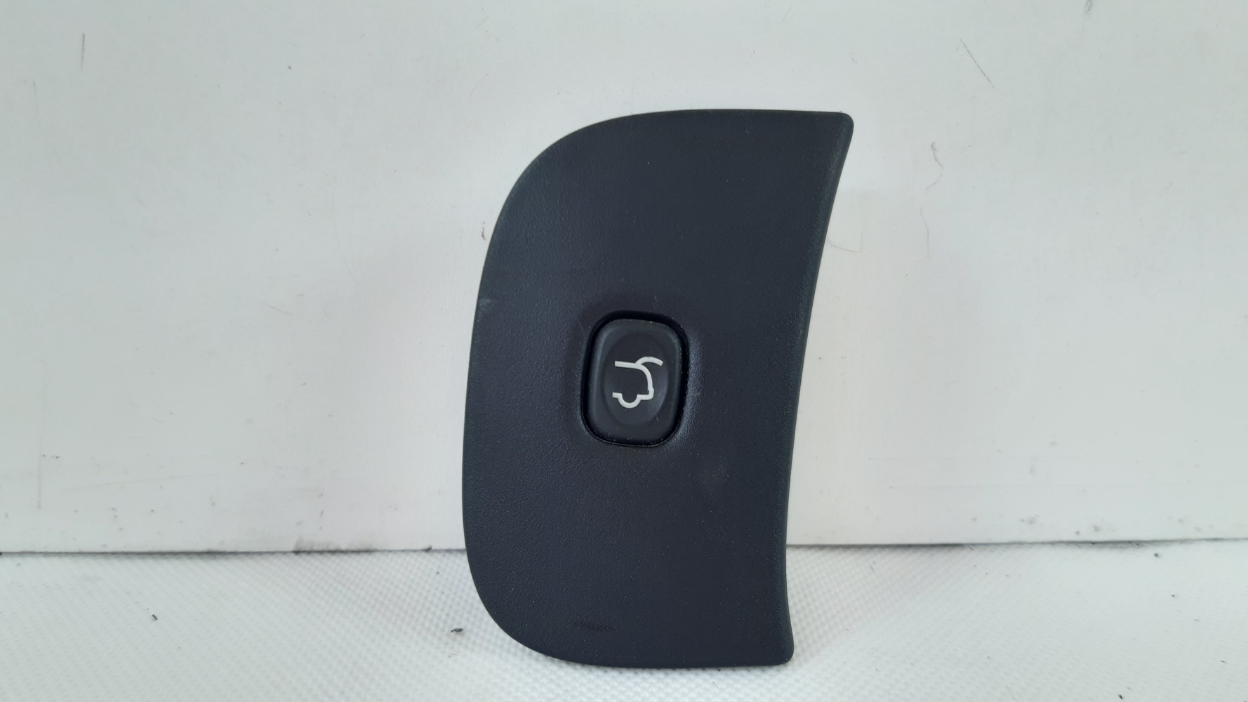 JEEP CHEROKEE KL PRZYCISK PANEL KLAPY 15697AC