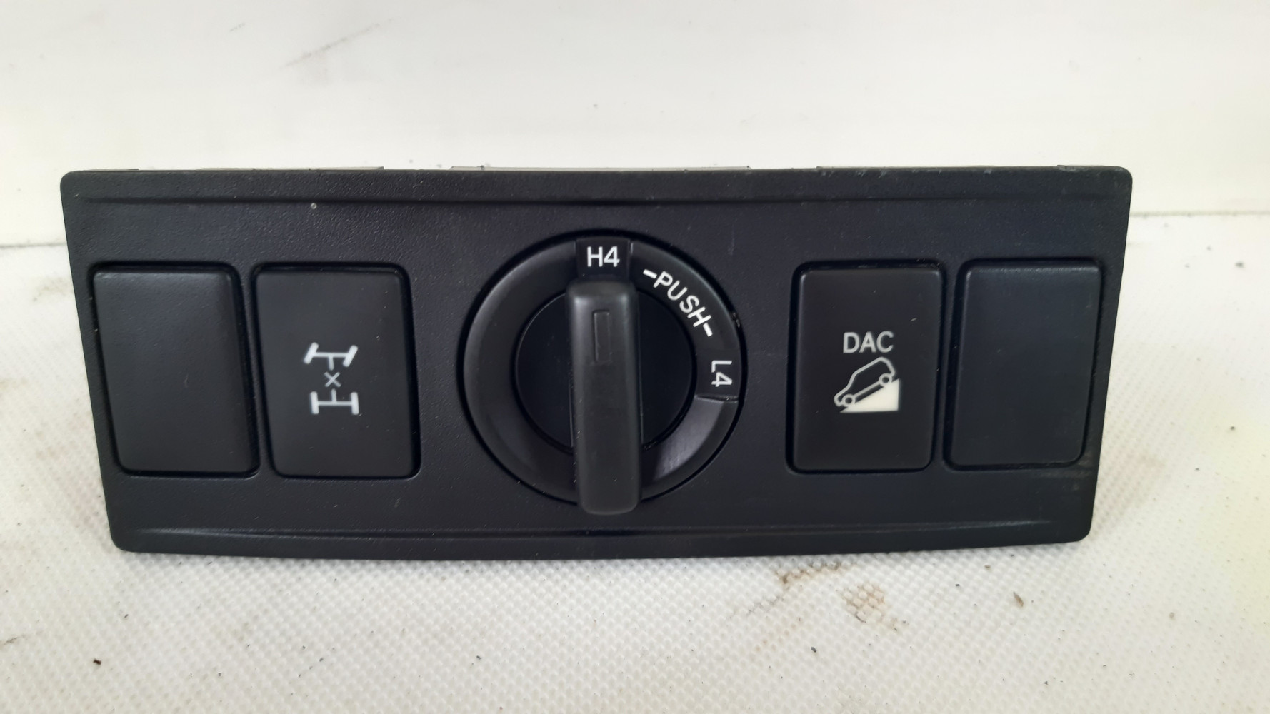 TOYOTA LAND CRUISER 150 PANEL NAPĘDÓW 5884-60032