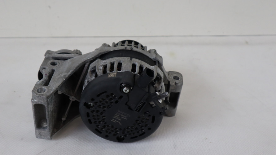 VOLVO XC40 1.5 T3 ALTERNATOR 32279255