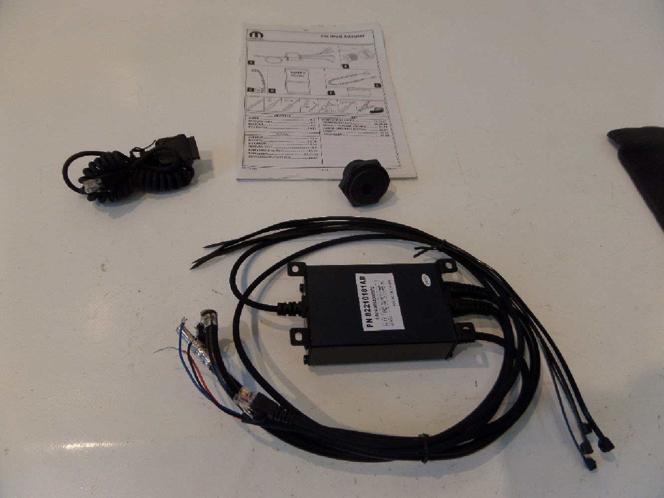 GRAND CHEROKEE COMPASS PATRIOT MODUŁ INTERFEJS IPOD 82210181AB