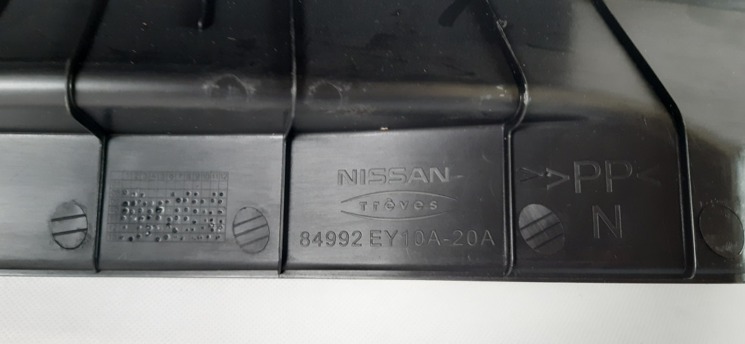 NISSAN QASHQAI J11 OSŁONA PASA TYLNEGO 84992-EY10A-20A