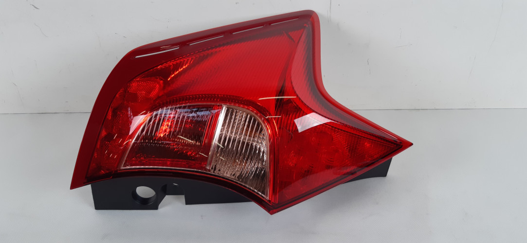 NISSAN NOTE 13- LAMPA LEWA TYŁ 26555 3VV0A