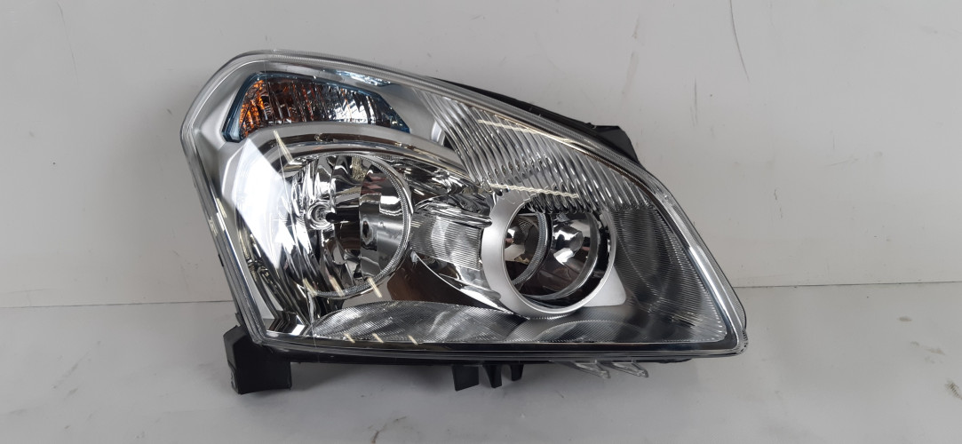 NISSAN QASHQAI J10 LAMPA PRAWA PRZÓD 26010-JD90B