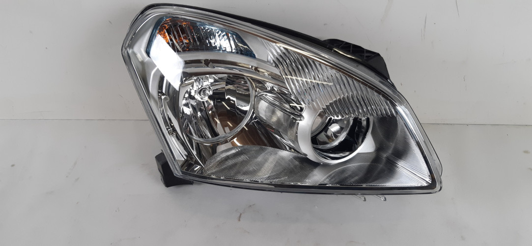 NISSAN QASHQAI J10 LAMPA PRAWA PRZÓD 26010-JD90B