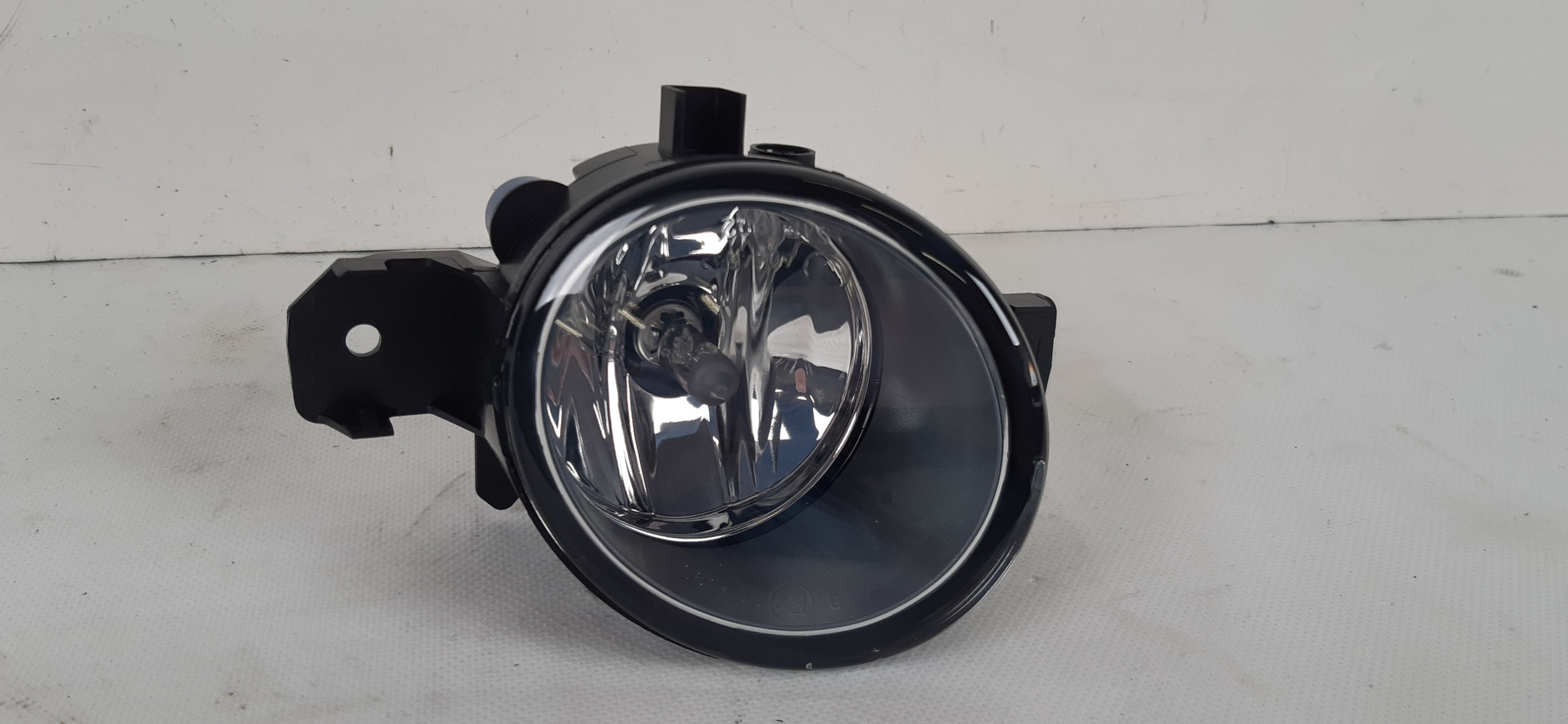 NISSAN QASHQAI J10 HALOGEN LEWY PRZÓD 261558990A