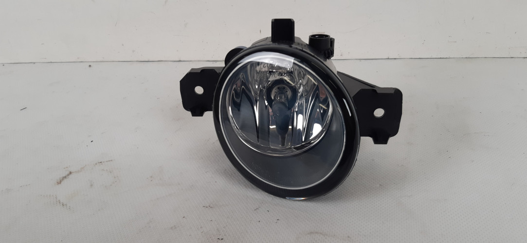 NISSAN QASHQAI J10 HALOGEN LEWY PRZÓD 261558990A