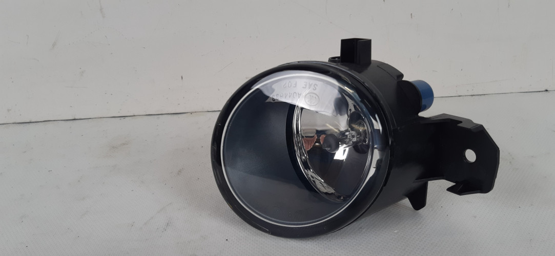 NISSAN QASHQAI J10 HALOGEN PRAWY PRZÓD 261508990A