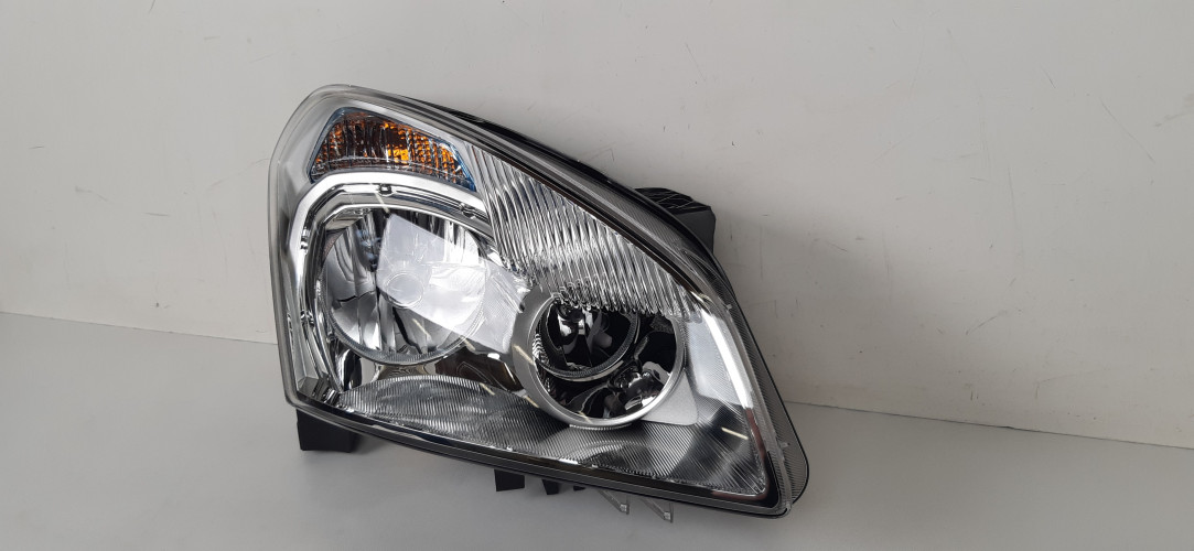 NISSAN QASHQAI J10 LAMPA PRAWA PRZÓD 26010-JD910