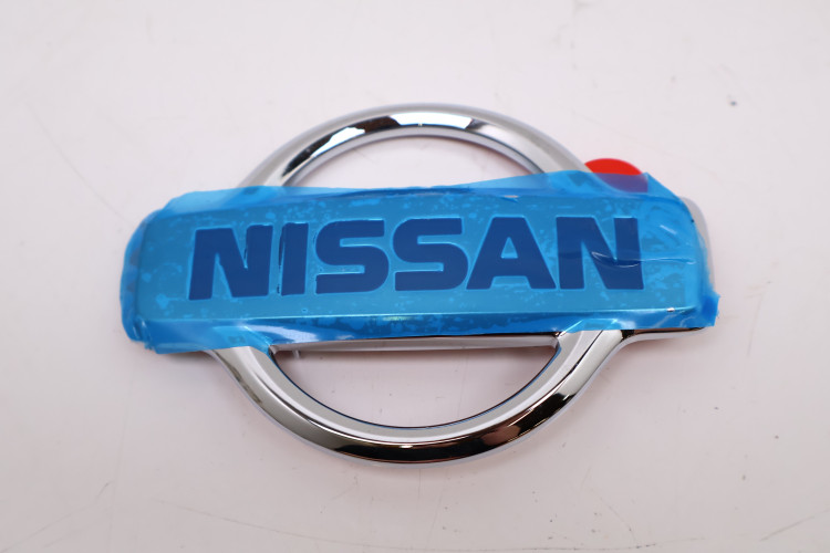 NISSAN MICRA K11 ZNACZEK EMBLEMAT PRZÓD 62890-1F500