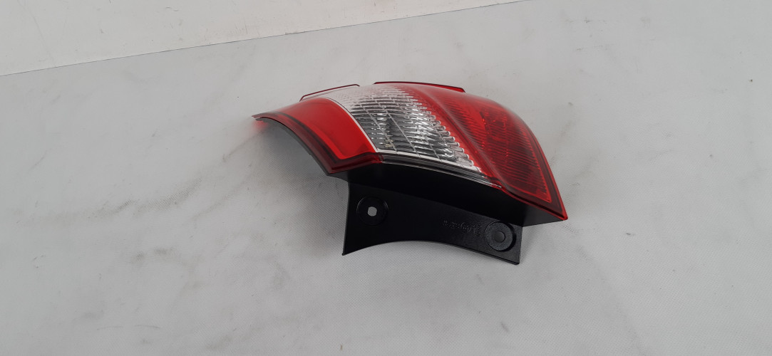 NISSAN QASHQAI J10 LAMPA PRAWA TYŁ 26554-BR00A