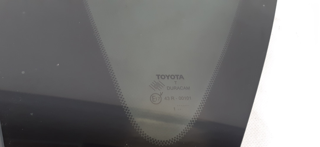 TOYOTA COROLLA VERSO 09-18 SZYBA KAROSERYJNA LEWA TYŁ 62720-0F040