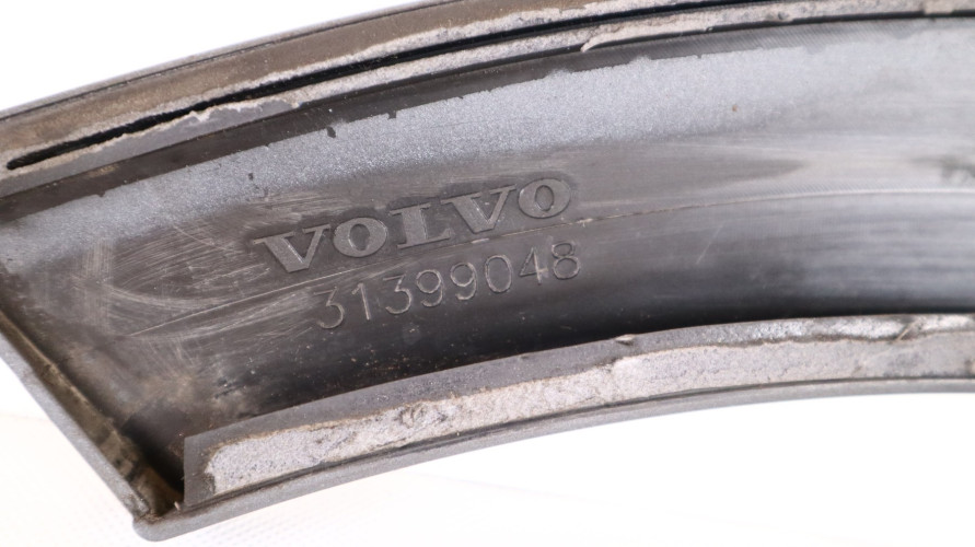 VOLVO XC90 II LISTWA BŁOTNIKA PRAWA TYŁ 31399048