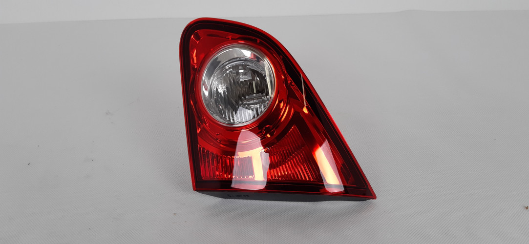 NISSAN QASHQAI J10 LAMPA KLAPY BAGAŻNIKA PRAWA TYŁ 89071164