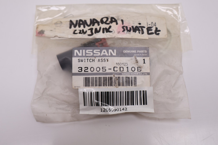 NISSAN NAVARA D40 CZUJNIK ŚWIATEŁ COFANIA WŁĄCZNIK BIEGU WSTECZNEGO 32005-CD10B