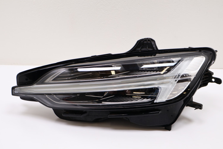 VOLVO V60 II S60 III LAMPA LEWA PRZÓD FULL LED 22025901