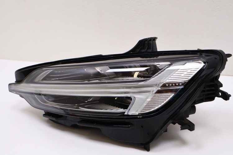 VOLVO V60 II S60 III LAMPA LEWA PRZÓD FULL LED 22025901