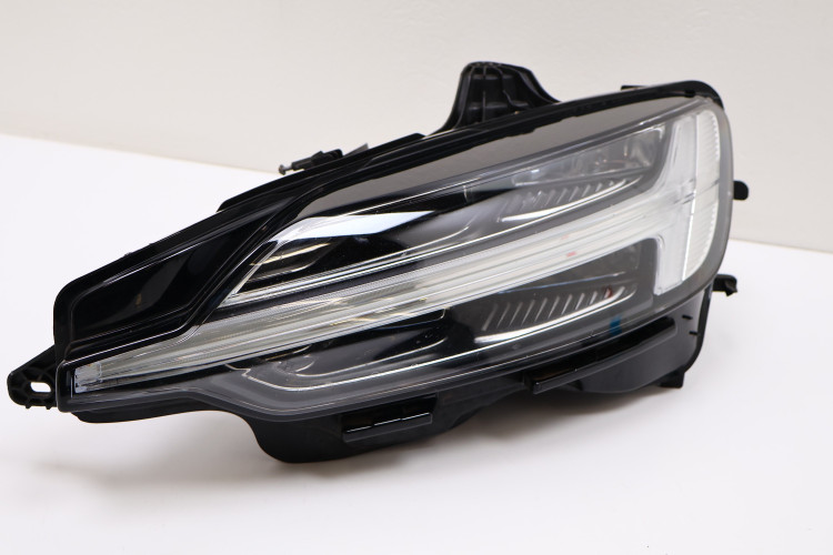 VOLVO V60 II S60 III LAMPA LEWA PRZÓD FULL LED 22025901